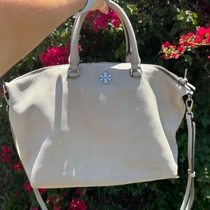 Authentic Tory Burch Crossbody Leather Handbag